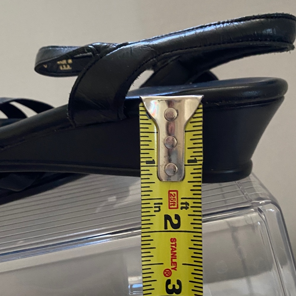 SAS Women's Elegant Black Sandals - Picture 7 of 11